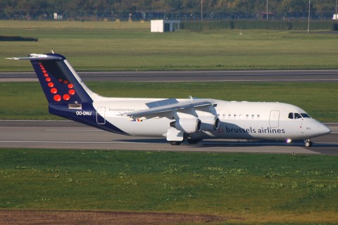 OO-DWJ - RJ100 - Brussels Airlines - WAW - 20-09-2007