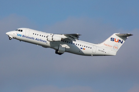OO-DWJ - RJ100 - SN Brussels Airlines - BRU - 11-03-2007