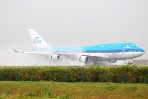 PH-BFW - 747-406M - KLM Royal Dutch Airlines - AMS - 12-08-2007