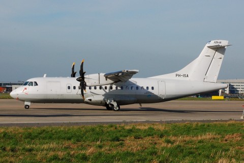 PH-ISA - ATR 42-500 - Regional Wings - MST - 15-02-2007