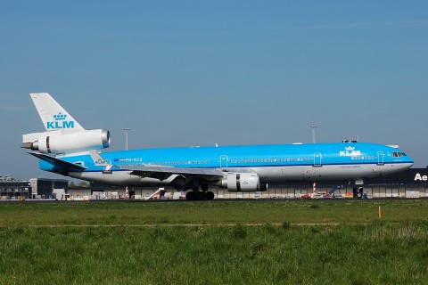 PH-KCE - MD-11 - KLM Royal Dutch Airlines - AMS - 21-04-2007b