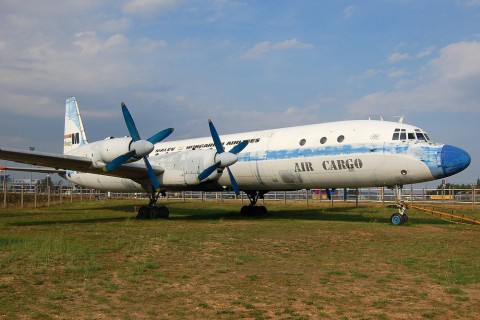 RA-18556 - IL-18 - Malev  - BUD - 28-08-2007