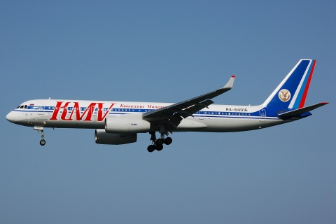 RA-64016 - Tupolev Tu-204-100 - KMV Mineralnye Vody Airlines - CFU - 24-06-2007