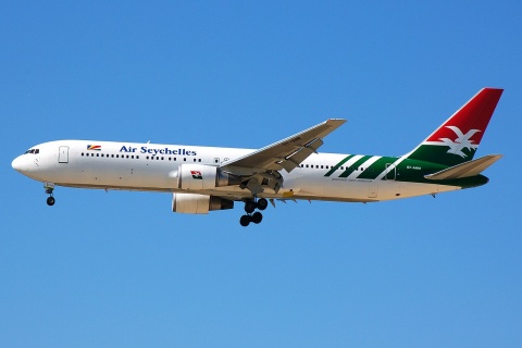 S7-AHM - 767-37D(ER) - Air Seychelles - CDG - 05-08-2007b