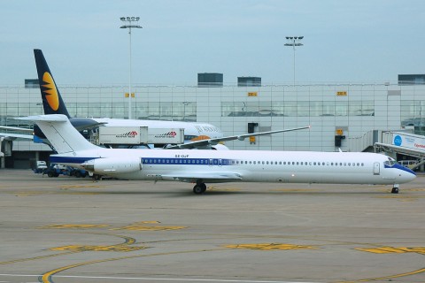 SE-DJF - MD-83 - FlyExcellent - BRU - 08-08-2007