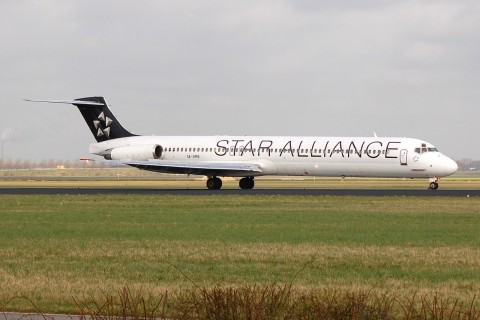 SE-DMB - MD-81 - SAS Scandinavian Airlines - AMS - 10-03-2007