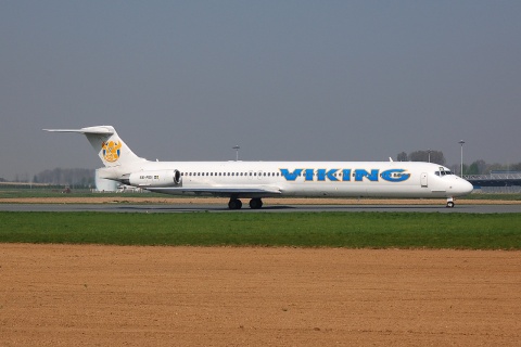 SE-RDI - MD-83 - Viking Airlines - LIL - 16-04-2007b