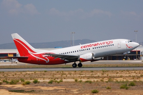 SP-LME - 737-36N - Centralwings - FAO - 01-09-2007b