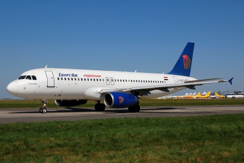 SU-GBE - A320-231 - EgyptAir - BRU - 01-05-2007