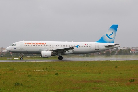 TC-FBE - A320-212 - Freebird Airlines - OST - 04-07-2007