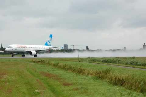 TC-FBE - A320-212 - Freebird Airlines - OST - 04-07-2007d