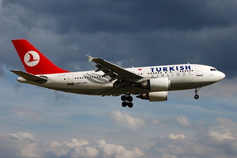 TC-JCY - A310-304 - Turkish Airlines - BRU - 01-07-2007
