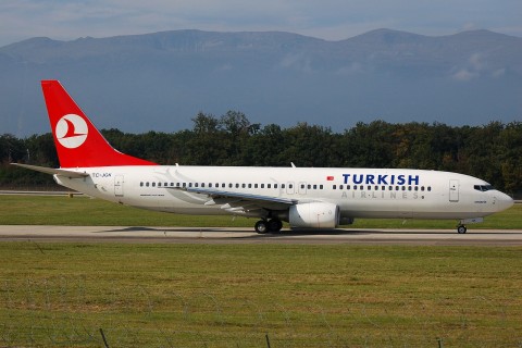 TC-JGK - 737-8F2 - Turkish Airlines - GVA - 02-10-2007
