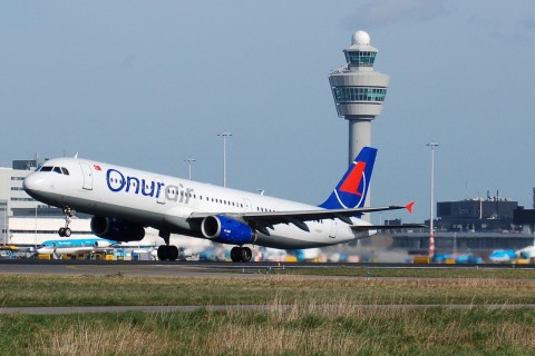 TC-OAK - A321-231 - Onur Air - AMS - 10-03-2007