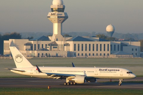 TC-SNC - 757-2Q8(WL) - SunExpress - WAW - 20-09-2007