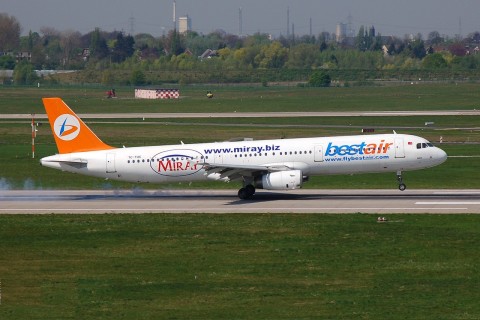 TC-TUC - A321-131 - Best Air - DUS - 14-04-2007