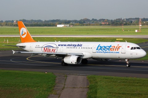 TC-TUC - A321-131 - Best Air - DUS - 05-10-2007