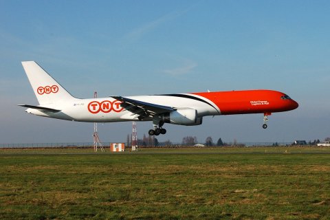TF-FID - 757-23A - TNT Airways - LGG - 04-02-2007