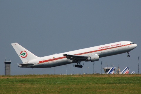 TJ-CAC - 767-33AER - Cameroon Airlines - CDG - 04-08-2007