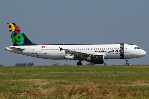 TS-INA - A320-214 - Afriqiyah Airways - CDG - 04-08-2007