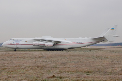 UR-82060 - Antonov An-225 - Antonov Design Bureau - GKE - 14-12-2007d