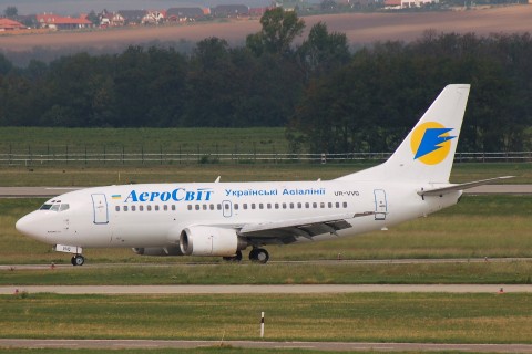 UR-VVQ - 737-5L9 - AeroSvit Airlines - BUD - 28-08-2007