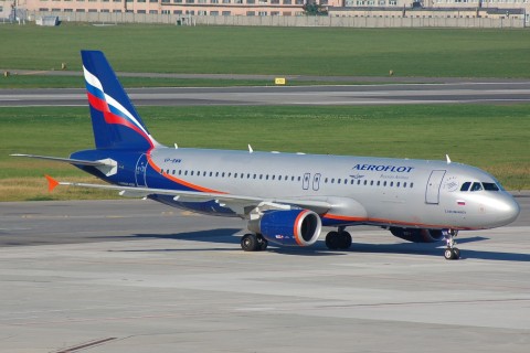 VP-BWM - A320-214 - Aeroflot _ Russian Airlines - WAW - 20-09-2007b