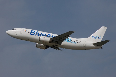 YR-BAA - 737-33A - Blue Air - CFU - 26-06-2007b