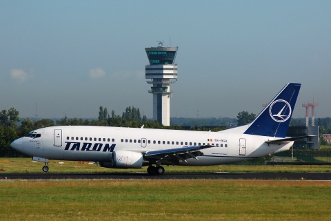 YR-BGA - 737-38J - Tarom - BRU - 18-07-2007