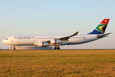 ZS-SLC - A340-211 - South African Airways - CDG - 04-08-2007