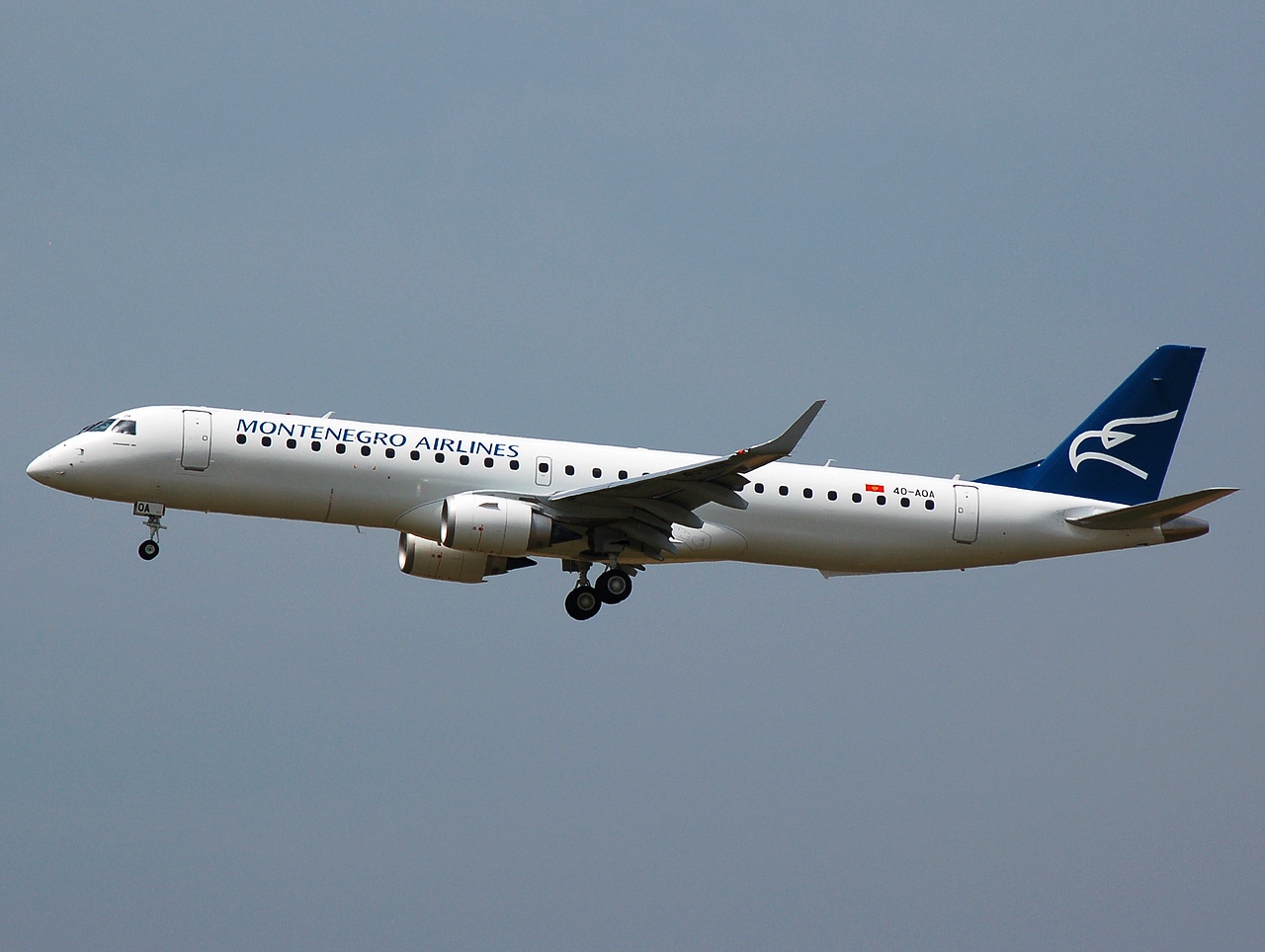 4O-AOA - ERJ-195LR (ERJ-190-200 LR) - Montenegro Airlines - FCO - 10-06-2008