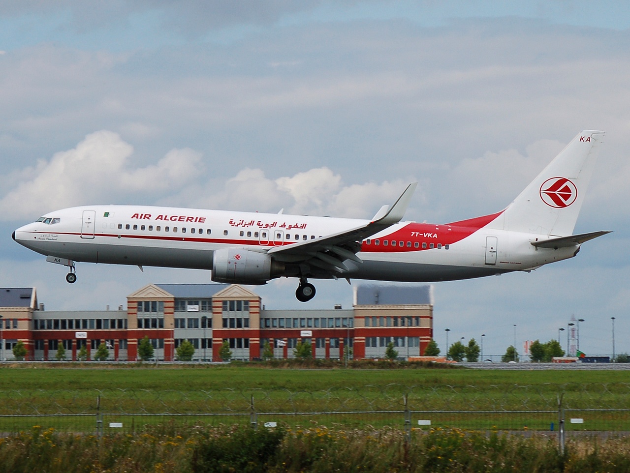 7T-VKA - 737-8D6(WL) - Air Algerie - CRL - 11-08-2008