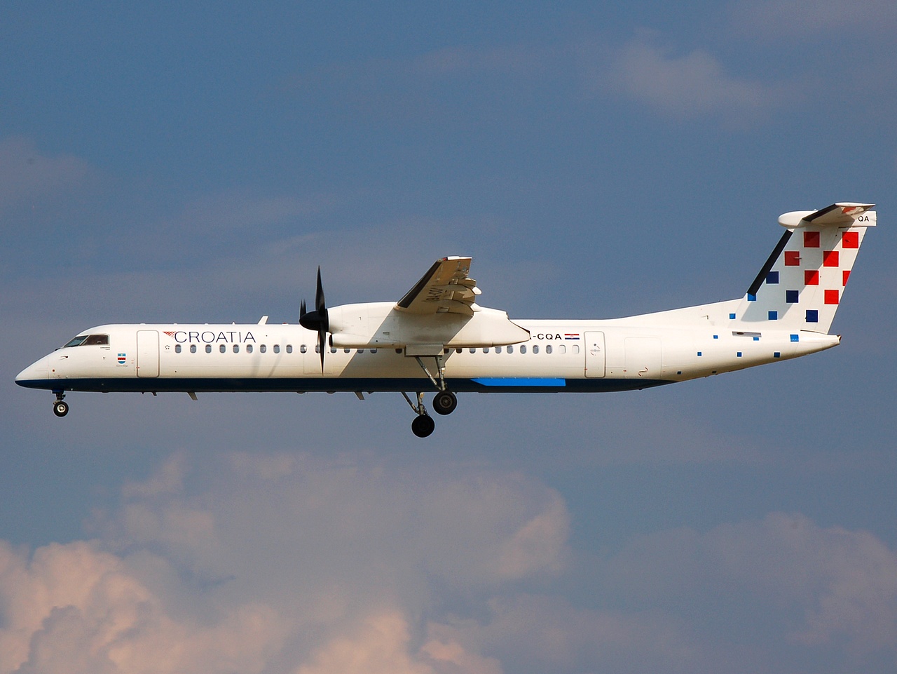 9A-CQA - DHC-8-402 - Croatia Airlines - BRU - 15-08-2008
