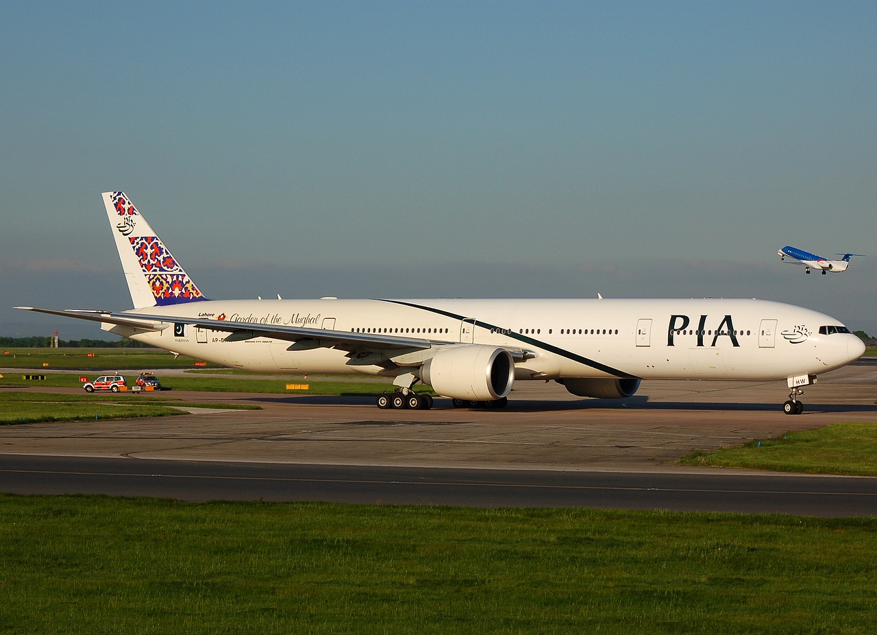 AP-BHW - 777-340(ER) - PIA Pakistan International Airlines - MAN - 14-05-2008b