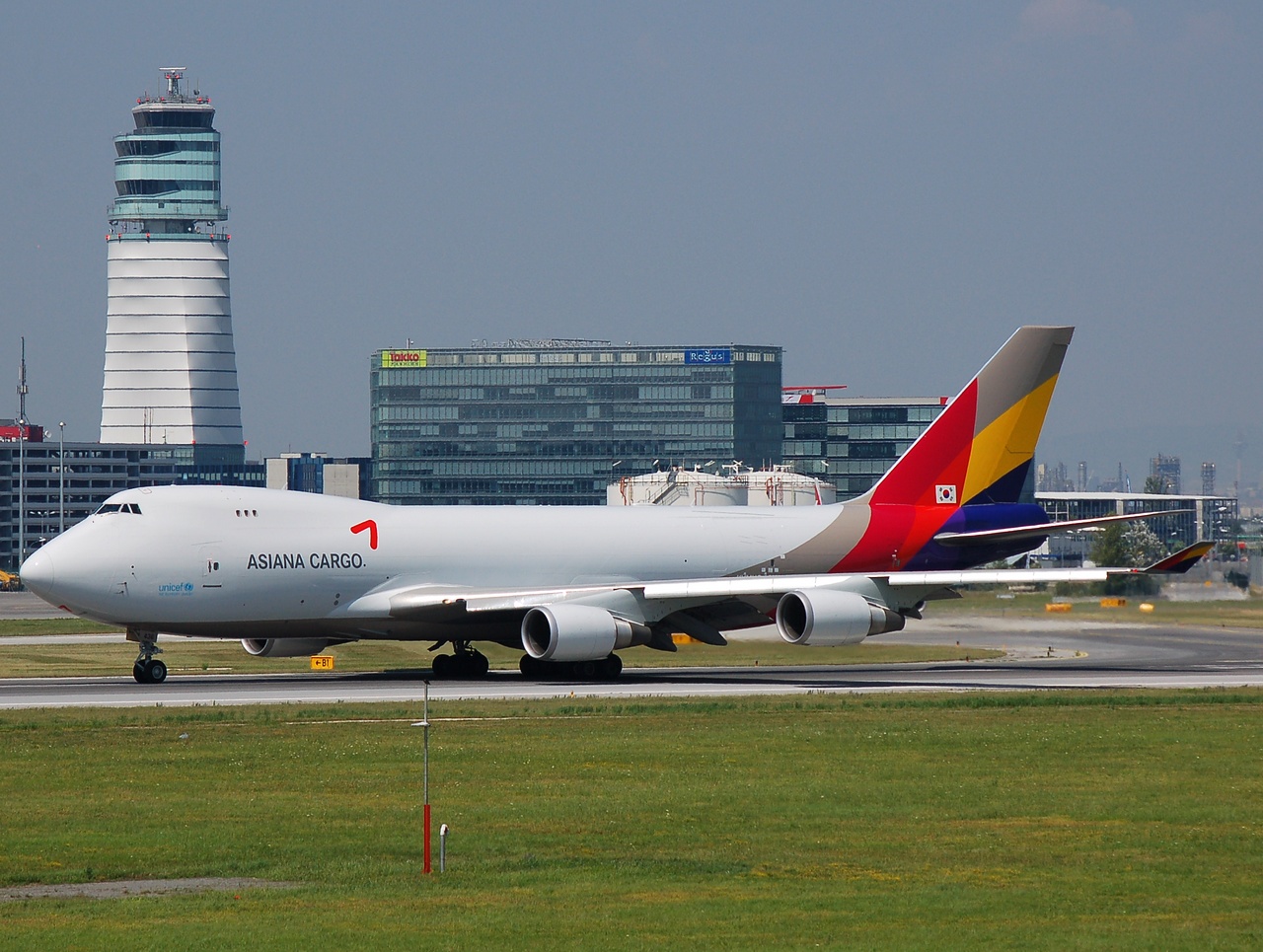 B-7436 - B747-400F - Asiana Cargo - VIE - 03-07-2008