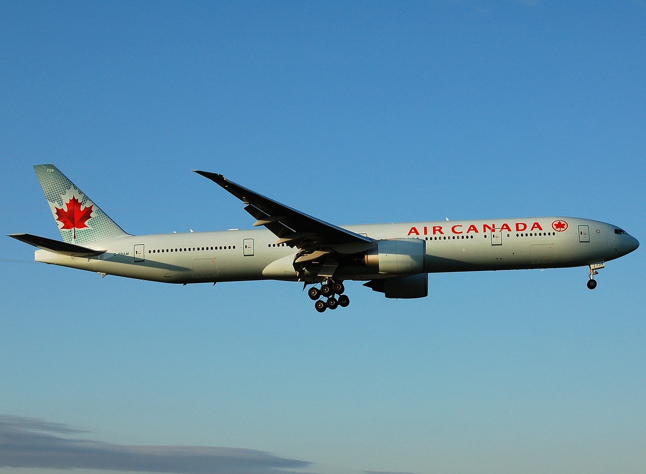 C-FRAM - 777-333(ER) - Air Canada - LHR - 12-07-2008
