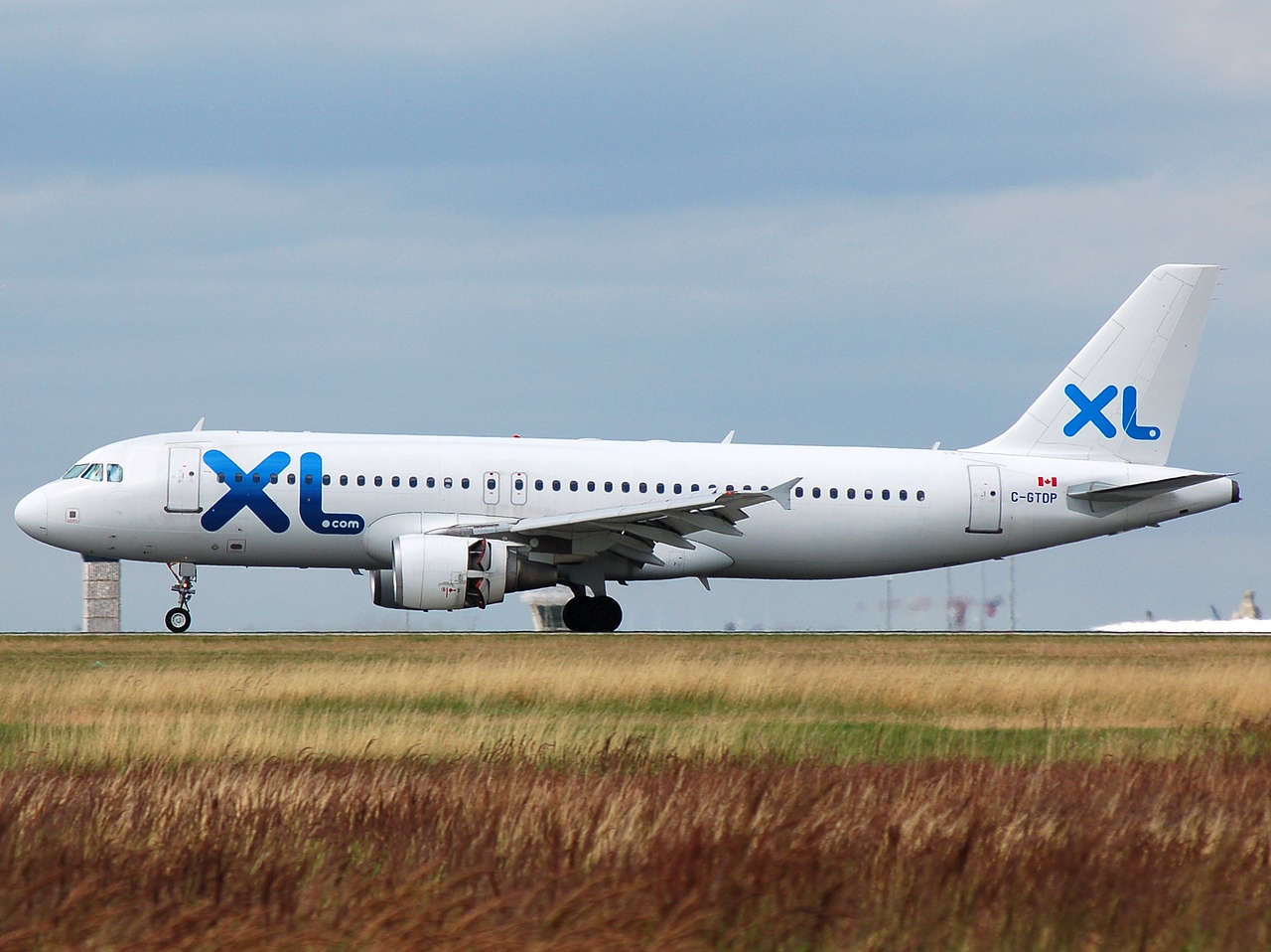 C-GTDP - A320-232 - XL Airways France - CDG - 09-07-2008