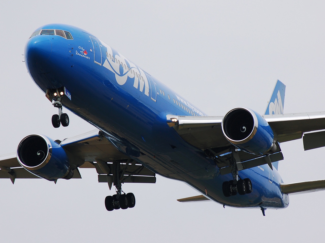 C-GZNC - 767-306(ER) - Zoom Airlines - FCO - 11-06-2008