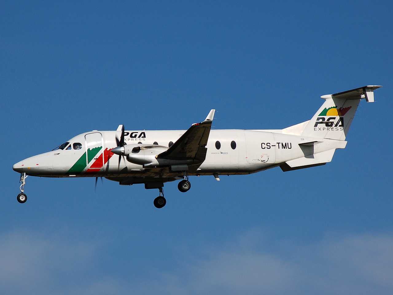 CS-TMU - Beech 1900D- - PGA Express - LIS - 30-05-2008