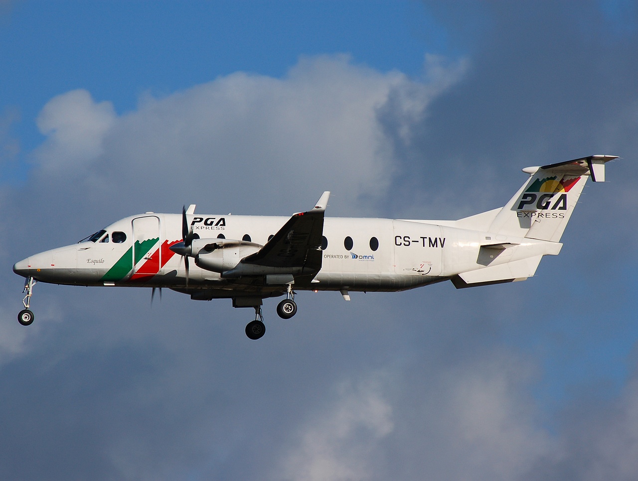 CS-TMV - Beech 1900D- - PGA Express - LIS - 29-05-2008