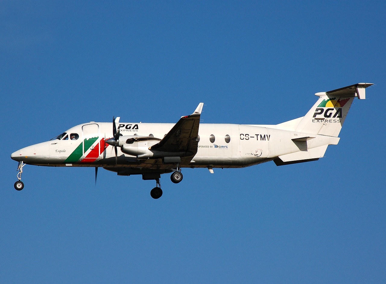 CS-TMV - Beech 1900D- - PGA Express - LIS - 30-05-2008