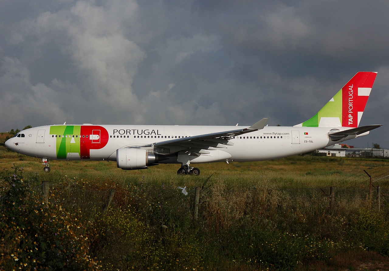 CS-TOL - A330-202 - TAP _ Air Portugal - LIS - 29-05-2008