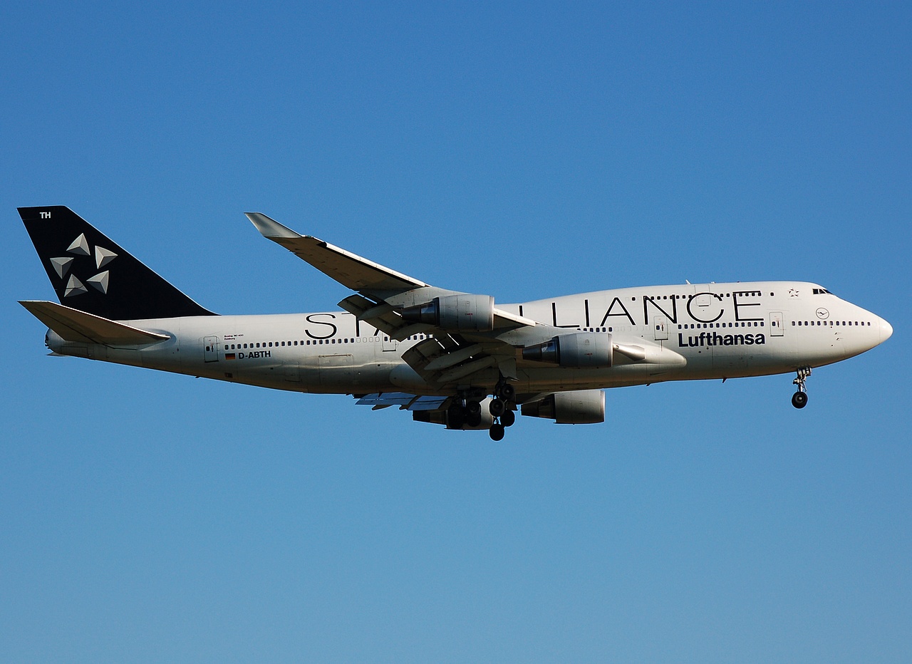 D-ABTH - 747-430 - Lufthansa - FRA - 10-05-2008