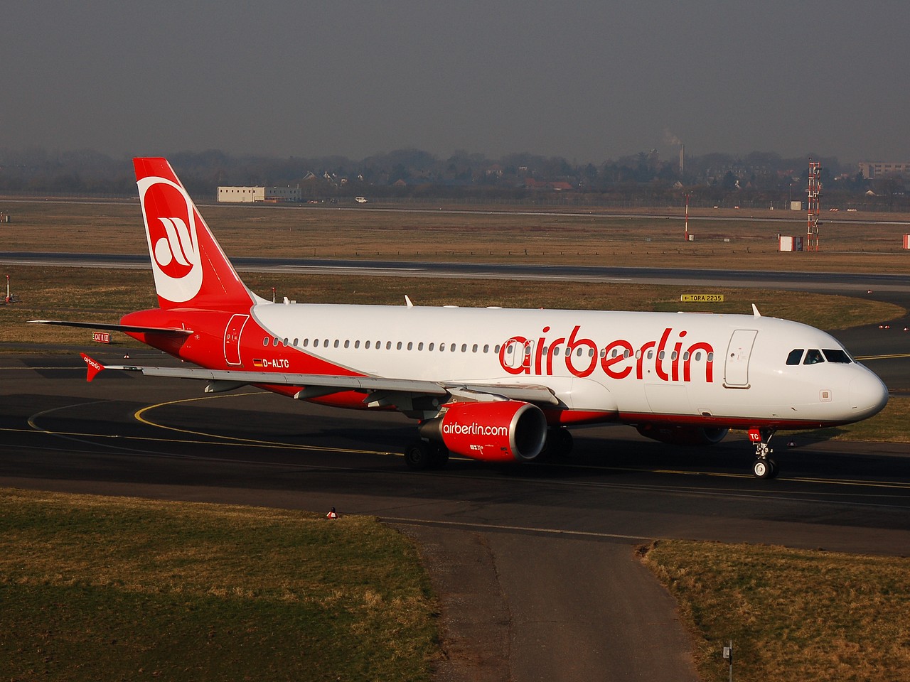 D-ALTC - A320-214 - Air Berlin - DUS - 18-02-2008