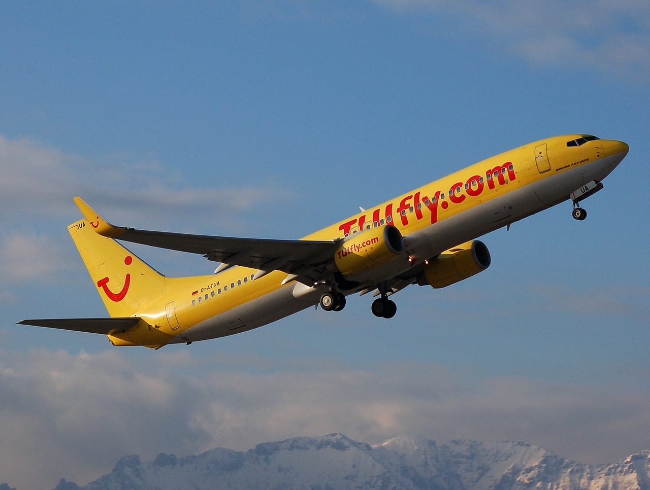 D-ATUA - 737-8K5(WL) - TUIfly - SZG - 16-02-2008