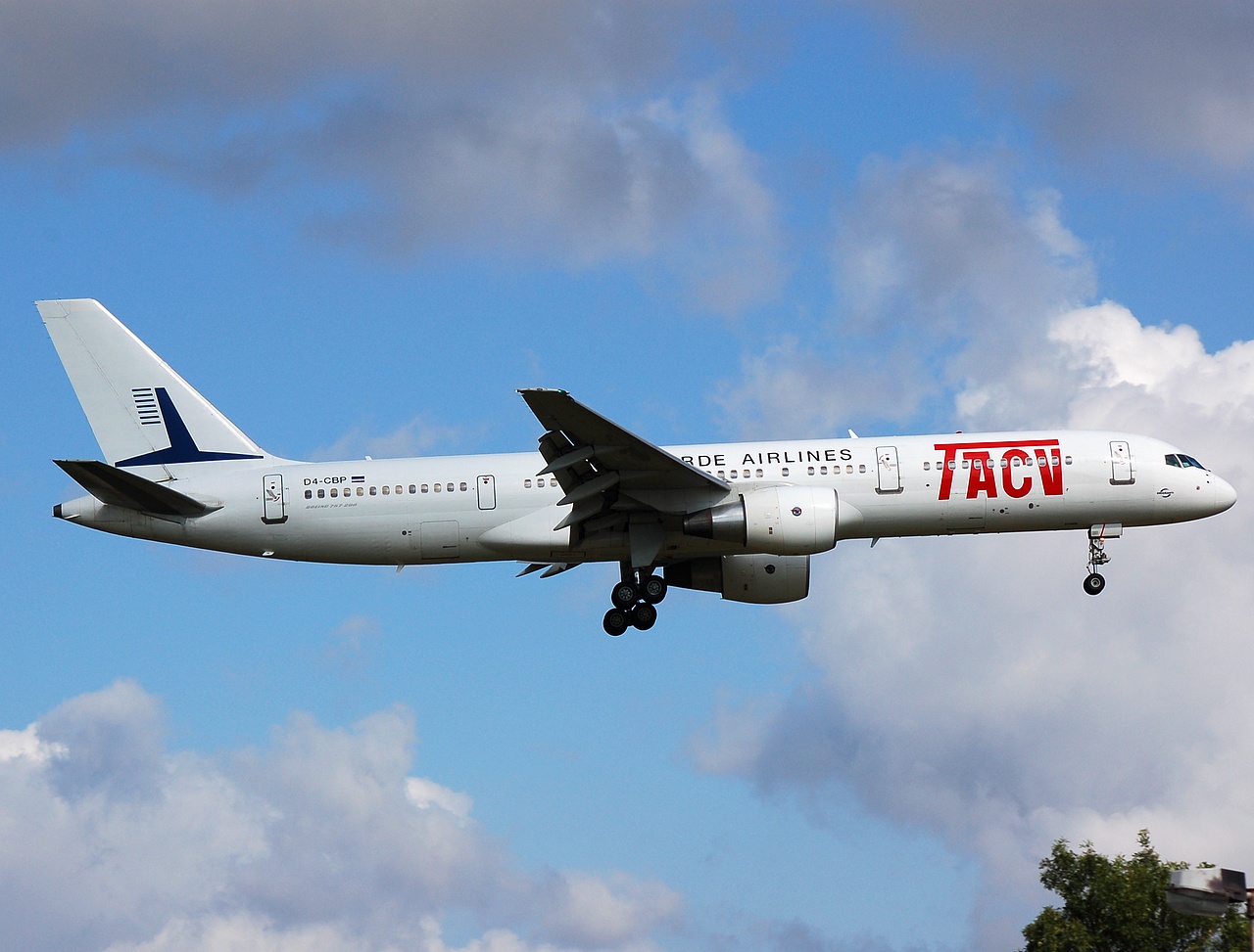 D4-CBP - 757-2Q8 - TACV Cabo Verde Airlines - LIS - 31-05-2008