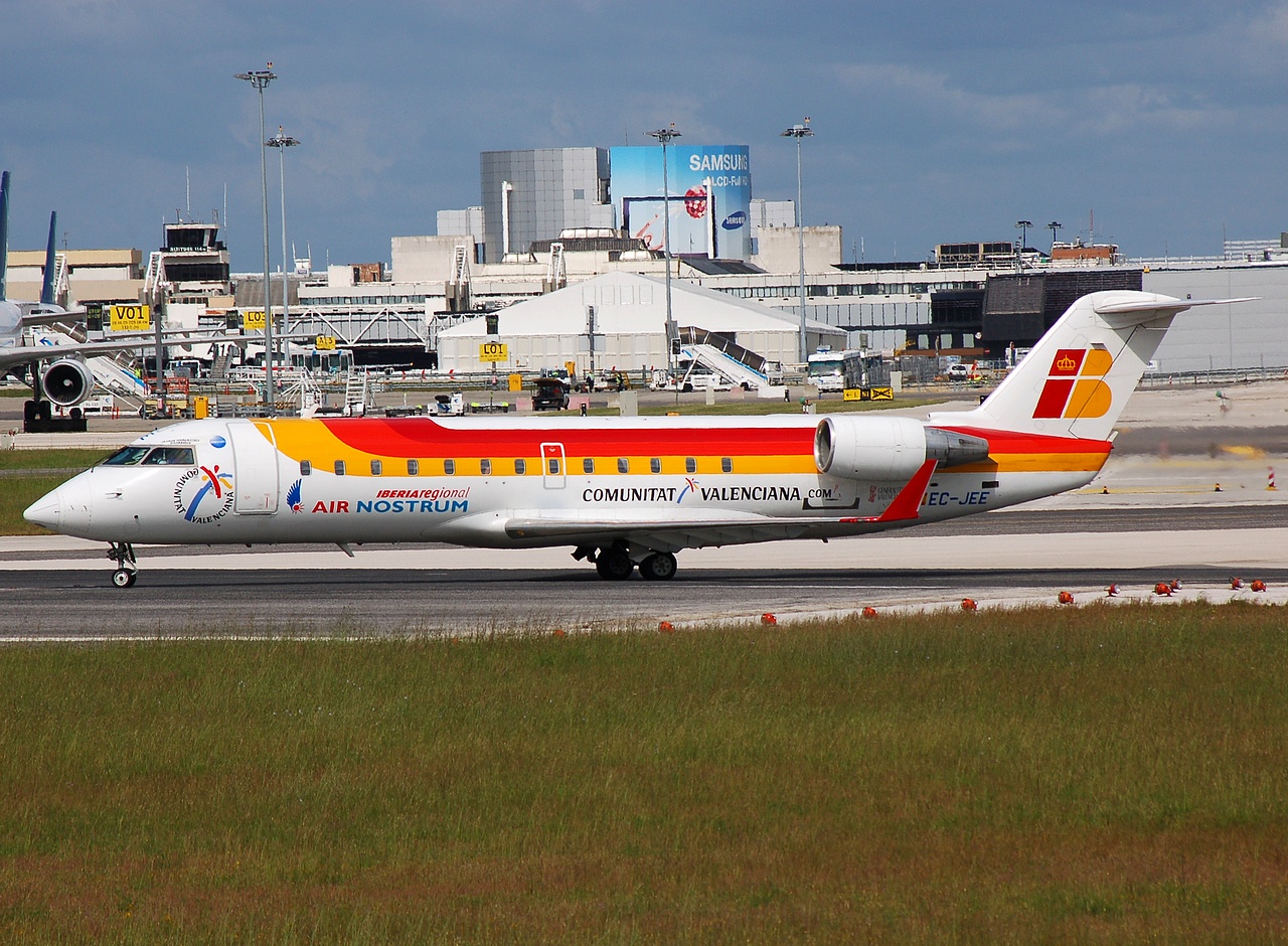 EC-JEE - CRJ-200-ER - Iberia Express - LIS - 29-05-2008