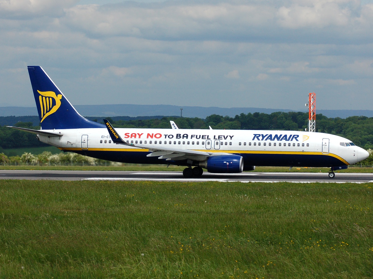 EI-CTB - 737-8AS(WL) - Ryanair - BRS - 19-05-2008