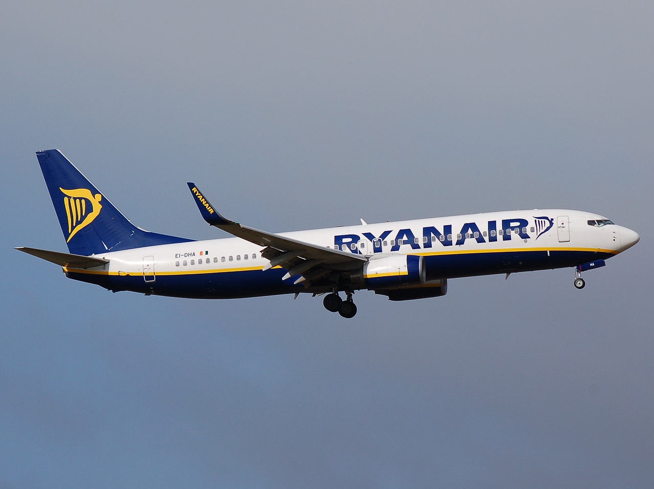 EI-DHA - 737-8AS(WL) - Ryanair - STN - 04-03-2008