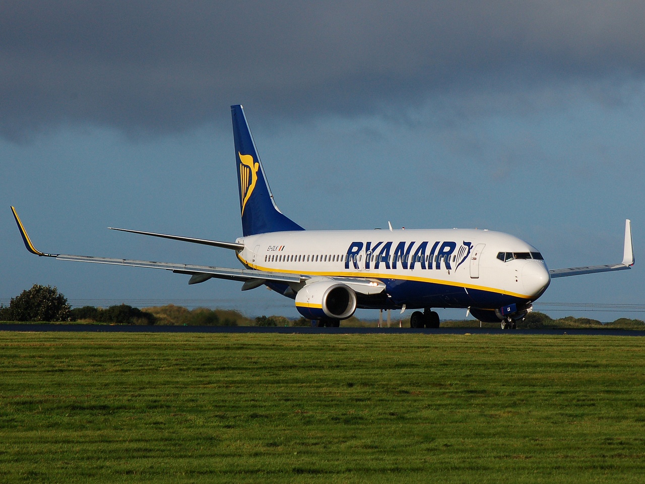EI-DLK - 737-8AS(WL) - Ryanair - PIK - 09-09-2008
